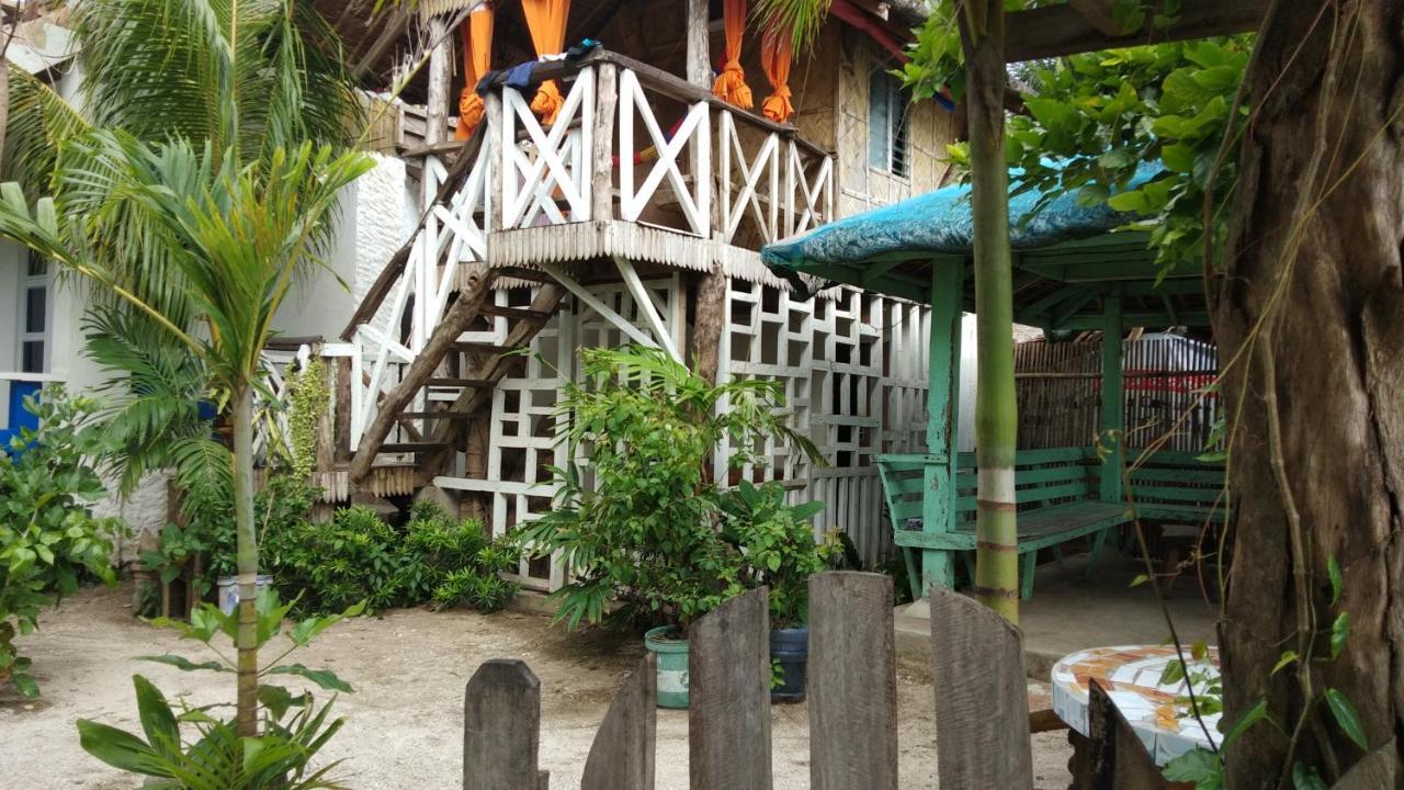 Sand Bar Beach Resort ナスグブ エクステリア 写真